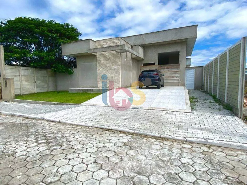 Casa à venda com 4 quartos, 210m² - Foto 2