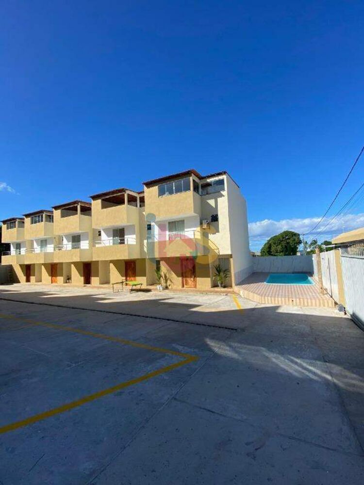 Casa à venda com 3 quartos, 120m² - Foto 1