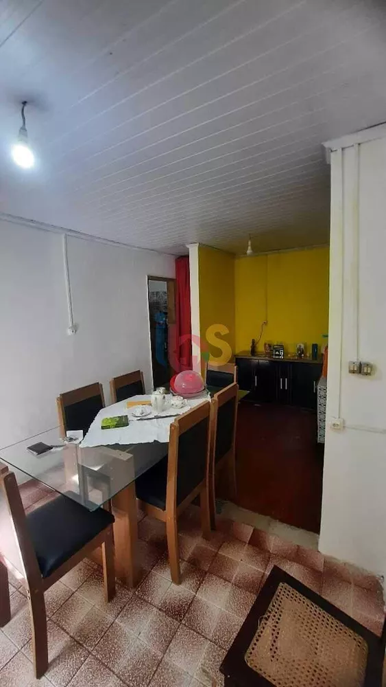 Casa à venda com 2 quartos, 420m² - Foto 4