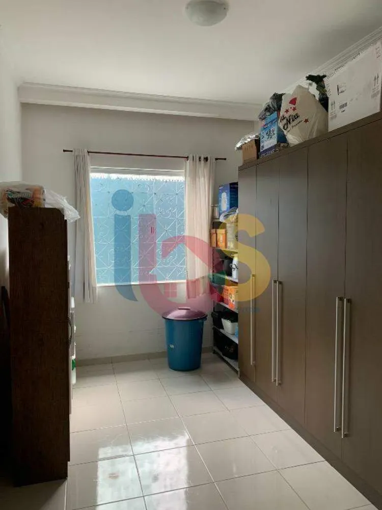 Casa, 3 quartos, 215 m² - Foto 3