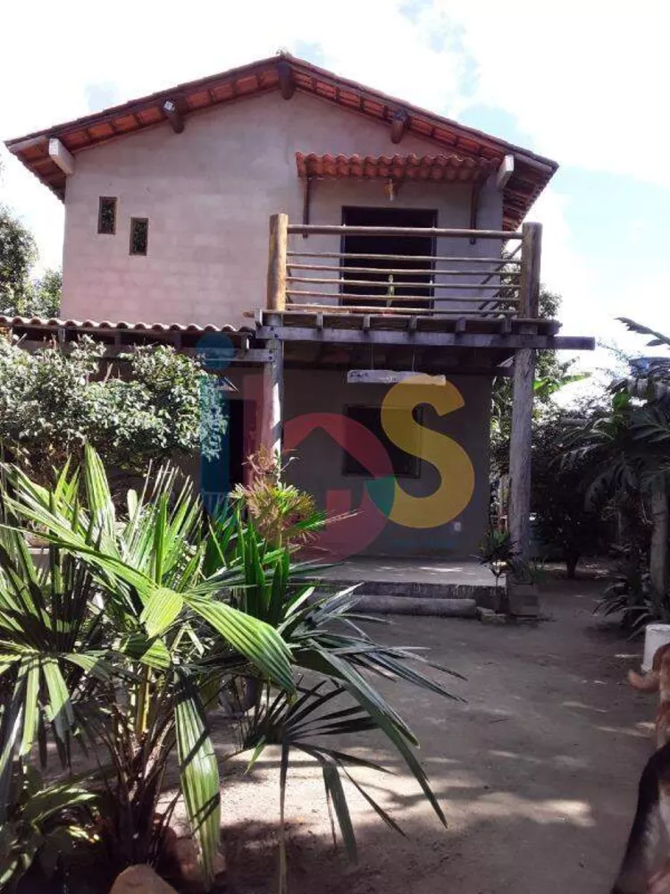 Casa à venda com 2 quartos, 100m² - Foto 1