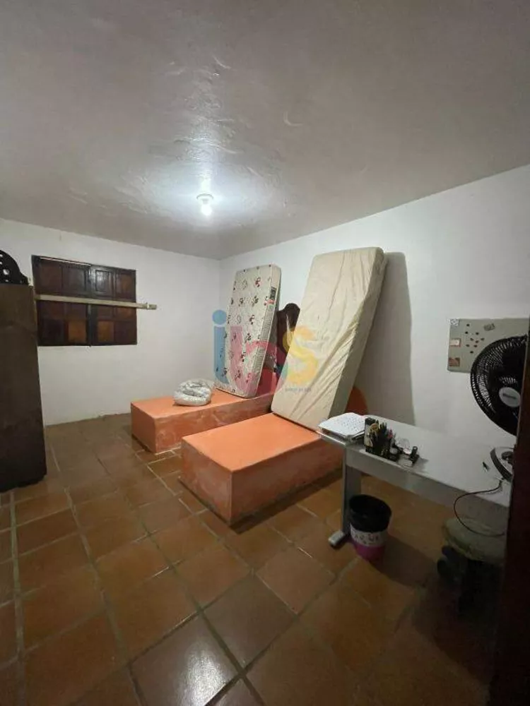 Casa à venda com 2 quartos, 300m² - Foto 15