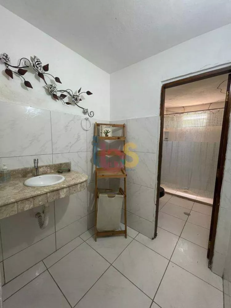 Casa à venda com 2 quartos, 300m² - Foto 13