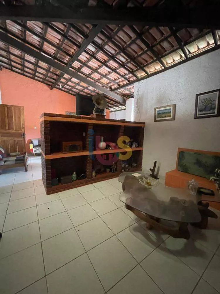 Casa à venda com 2 quartos, 300m² - Foto 8