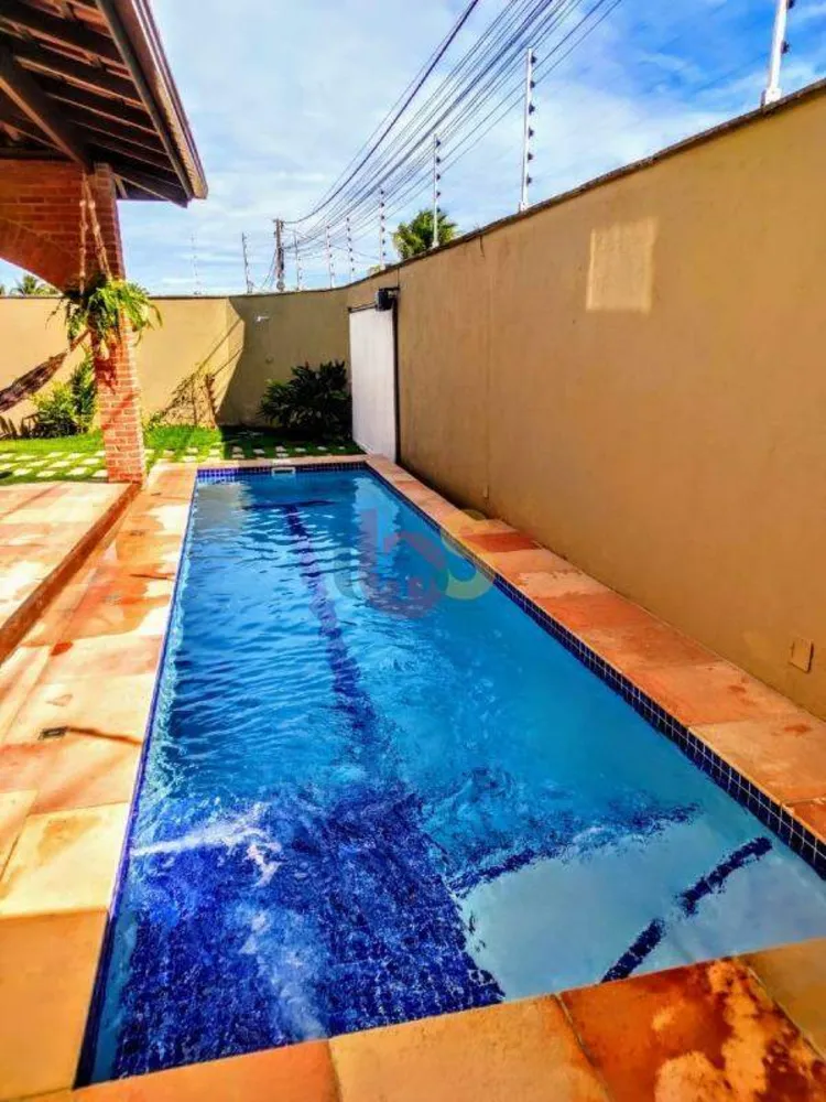 Casa, 4 quartos, 133 m² - Foto 1