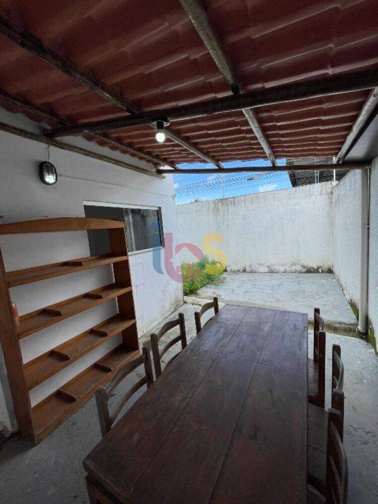 Casa à venda com 2 quartos, 80m² - Foto 8