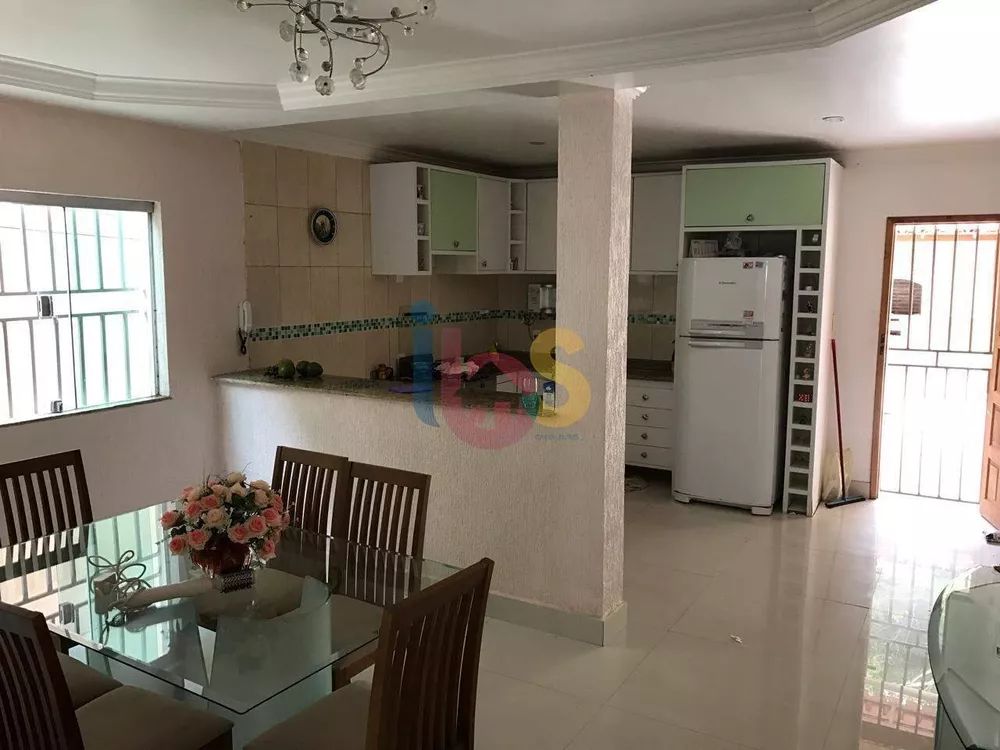 Casa à venda com 5 quartos, 280m² - Foto 4