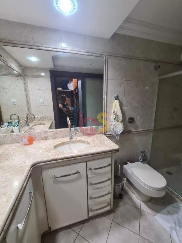 Casa à venda com 5 quartos, 300m² - Foto 8