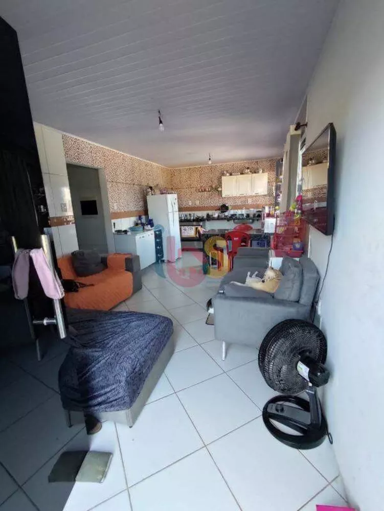 Casa à venda com 2 quartos, 100m² - Foto 3