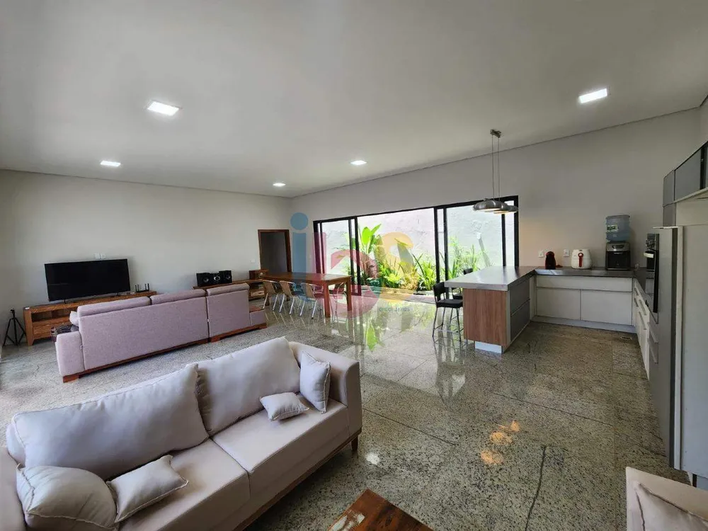 Casa, 3 quartos, 200 m² - Foto 2