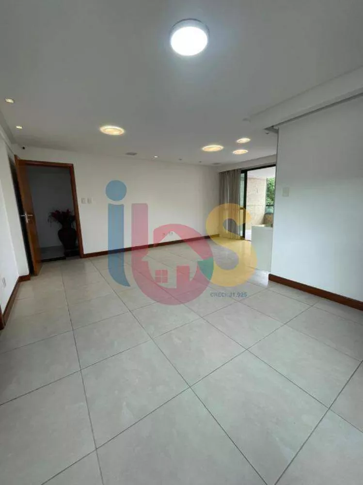 Apartamento à venda com 3 quartos, 130m² - Foto 4