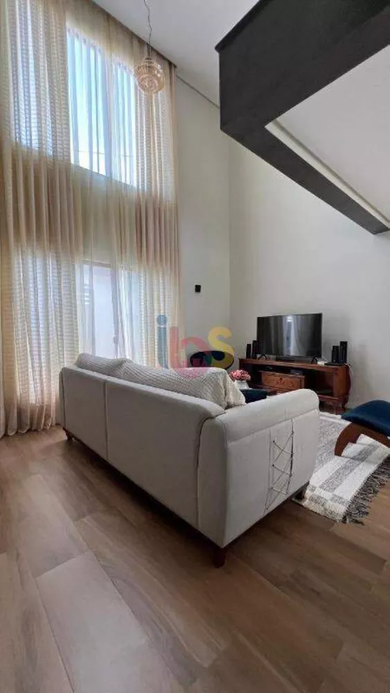 Casa à venda com 3 quartos, 250m² - Foto 4