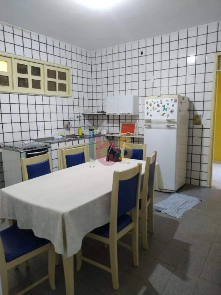 Casa, 6 quartos, 150 m² - Foto 2