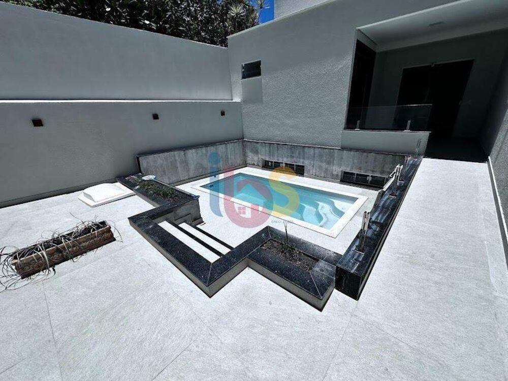 Fazenda à venda com 4 quartos, 177m² - Foto 1