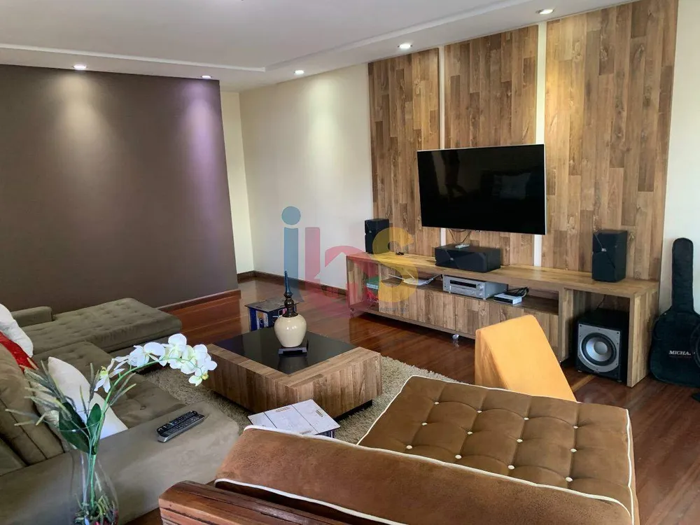 Casa, 3 quartos, 246 m² - Foto 3