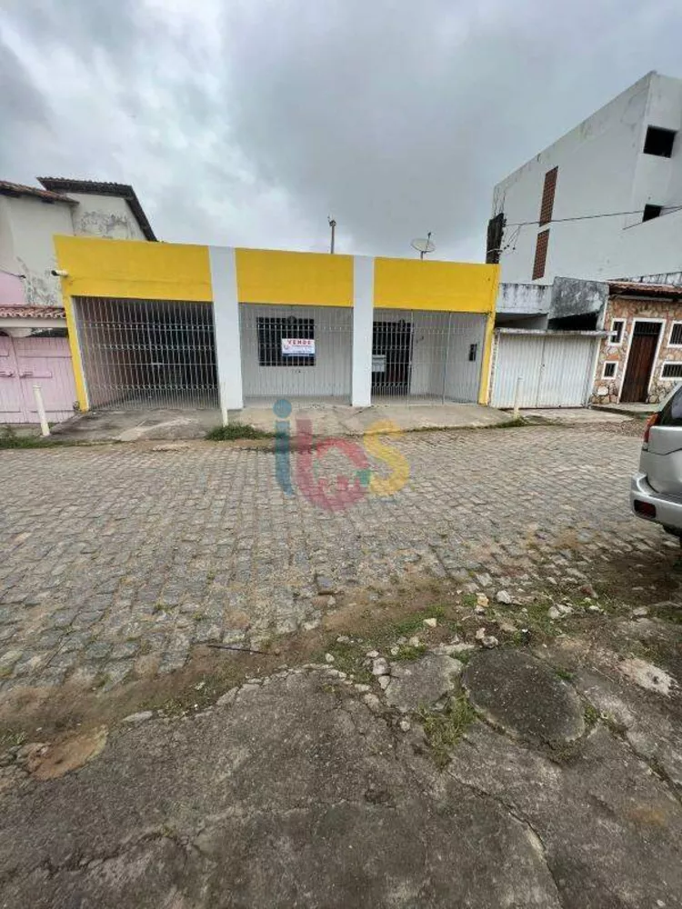 Casa à venda com 3 quartos, 150m² - Foto 1