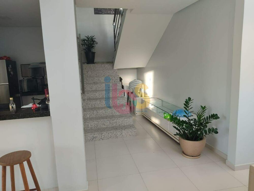 Casa, 3 quartos, 213 m² - Foto 4