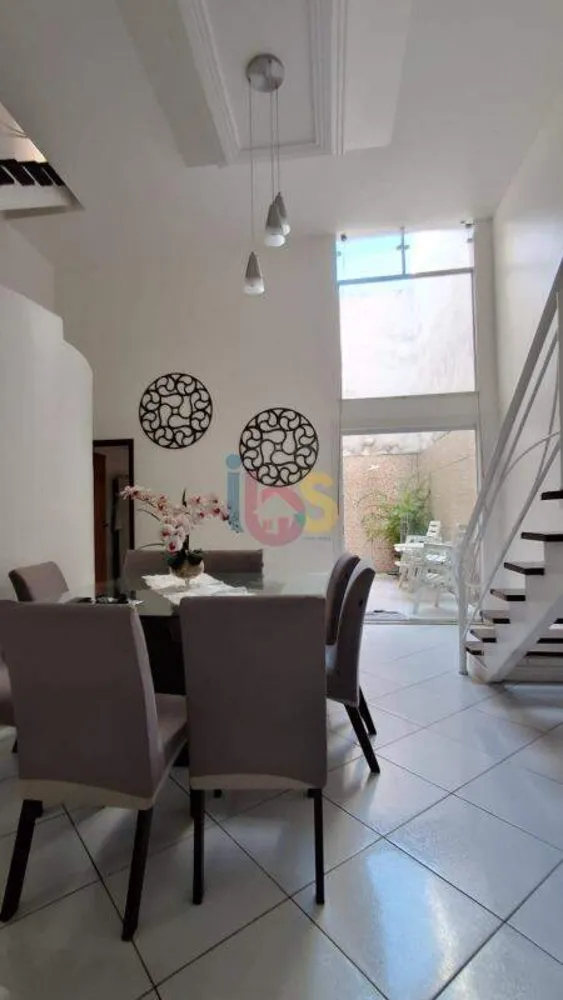 Casa, 3 quartos, 194 m² - Foto 5