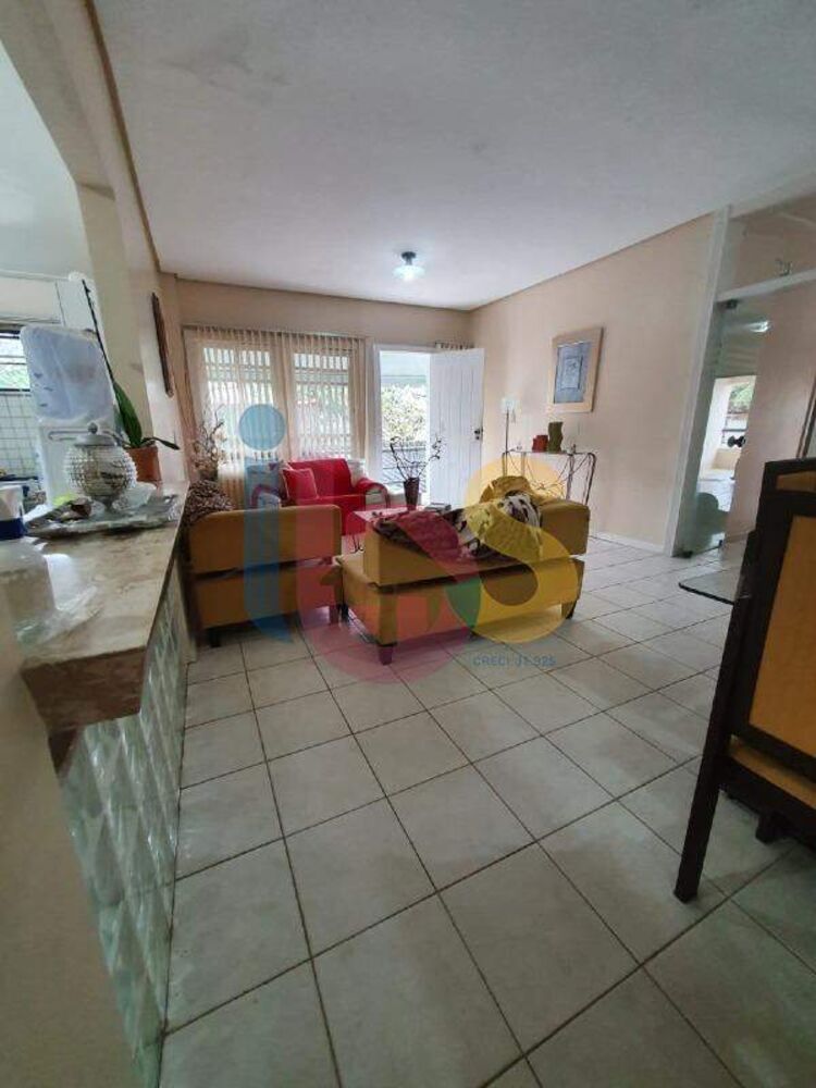 Casa à venda com 6 quartos, 450m² - Foto 3
