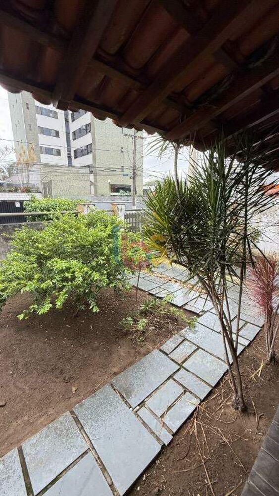 Casa à venda com 4 quartos, 364m² - Foto 2