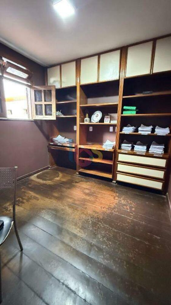 Casa à venda com 4 quartos, 364m² - Foto 8