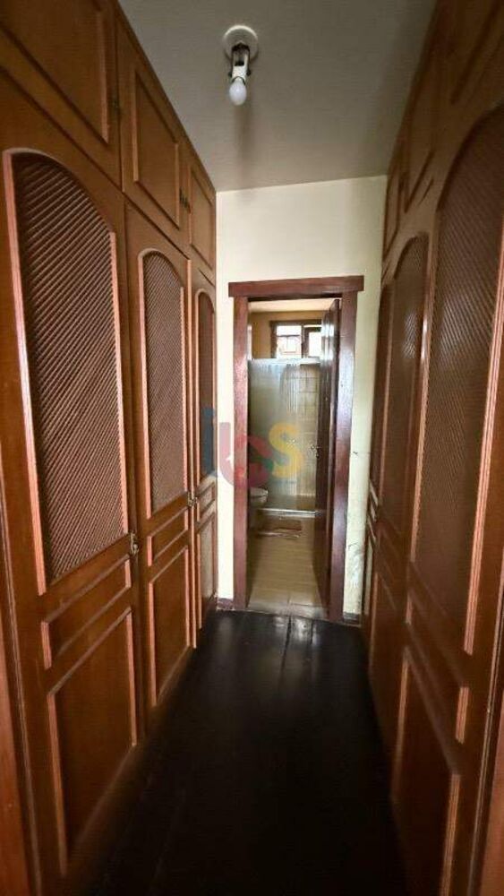 Casa à venda com 4 quartos, 364m² - Foto 4
