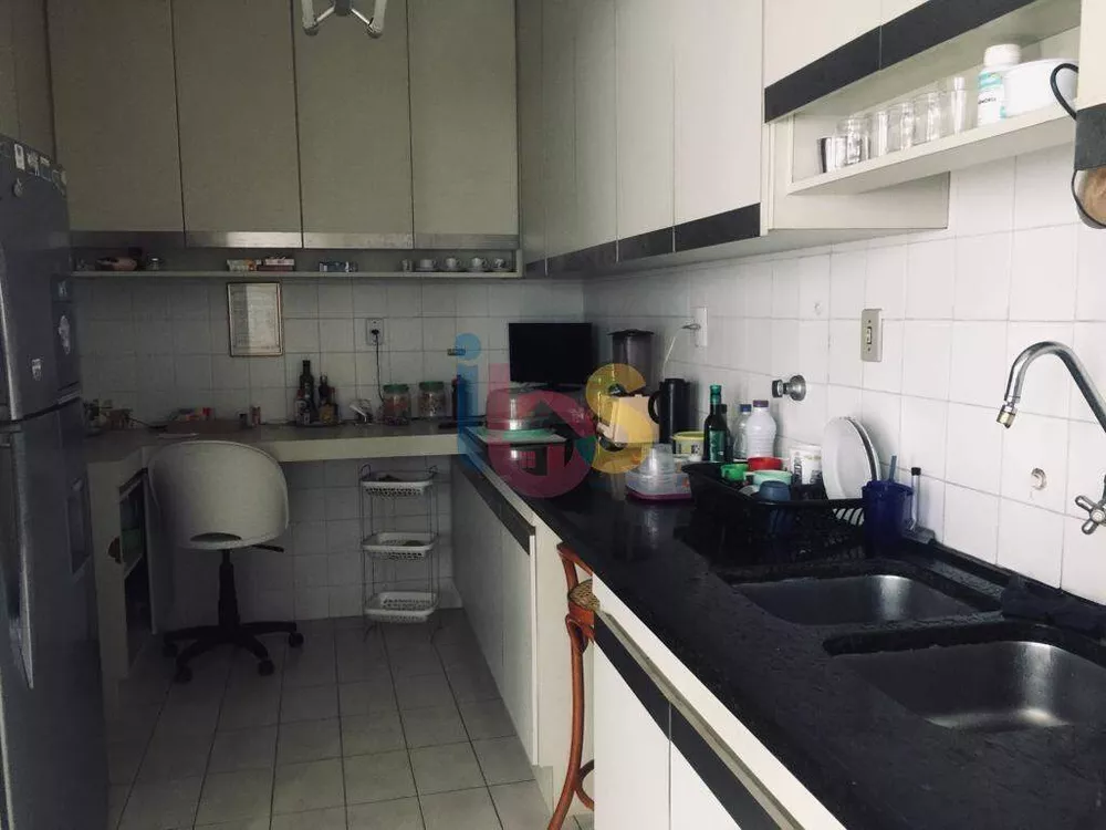 Apartamento à venda com 4 quartos, 256m² - Foto 7