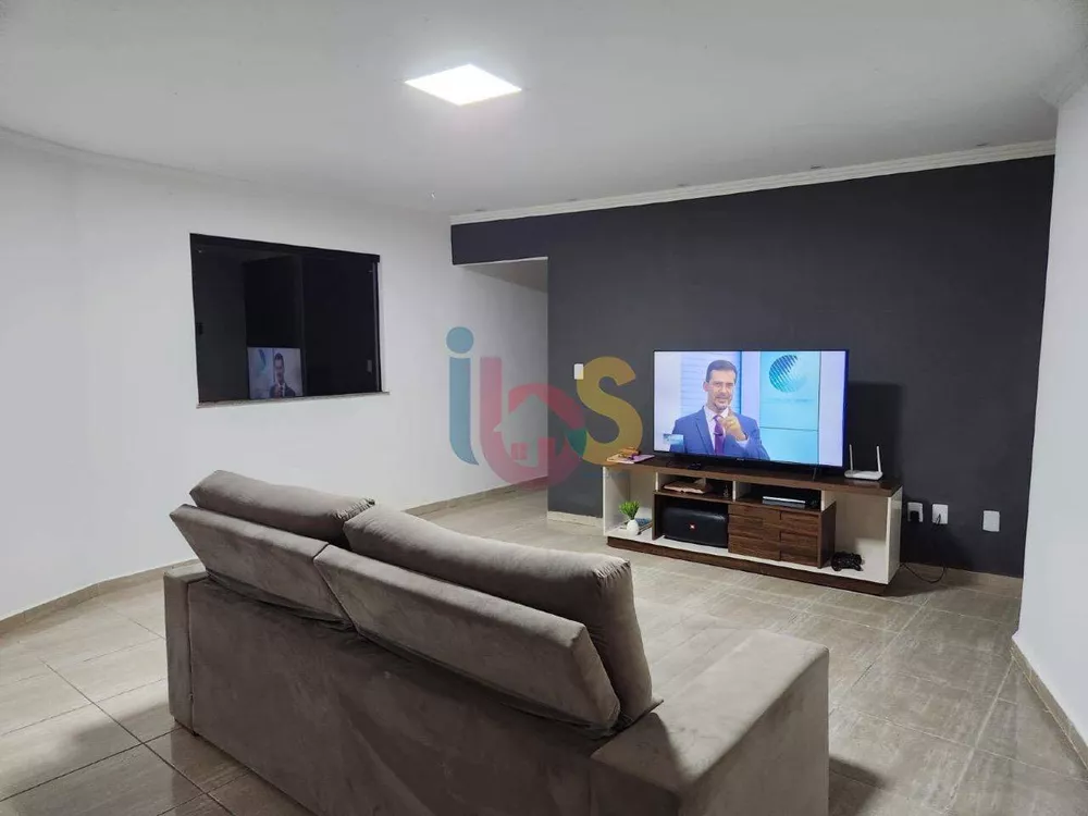 Casa à venda com 3 quartos, 166m² - Foto 2