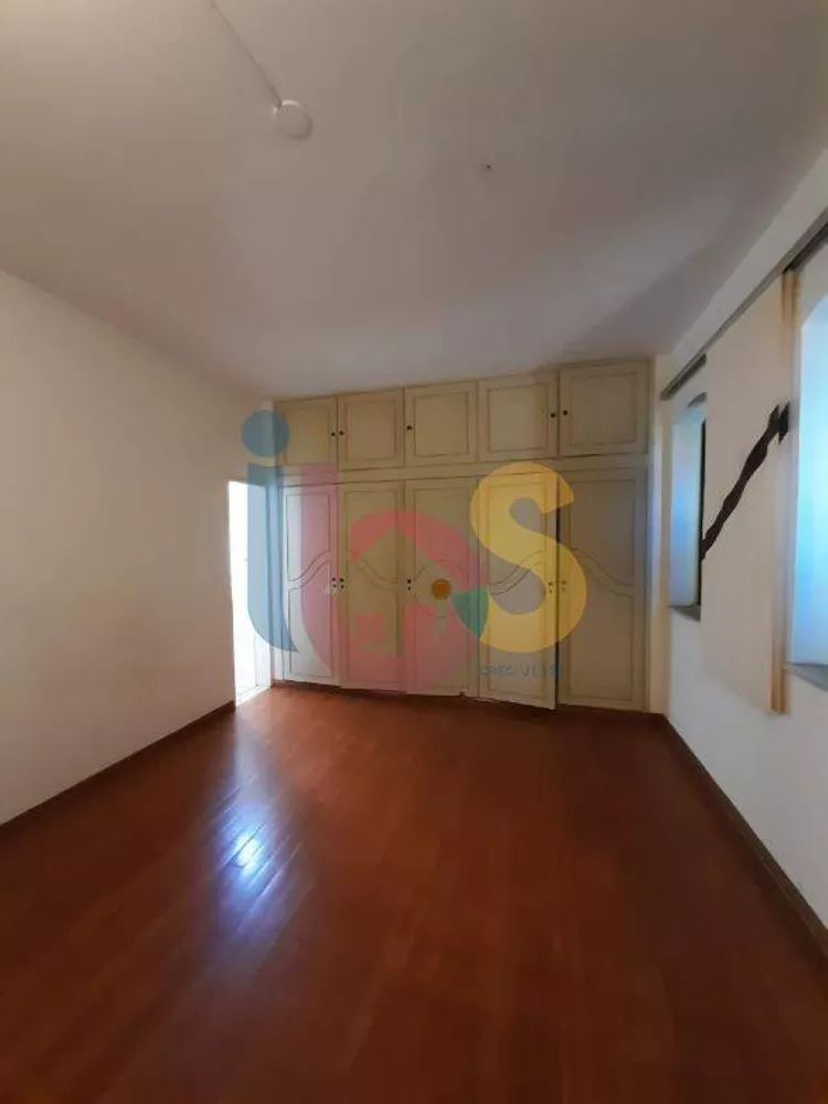 Casa para alugar com 3 quartos, 350m² - Foto 4