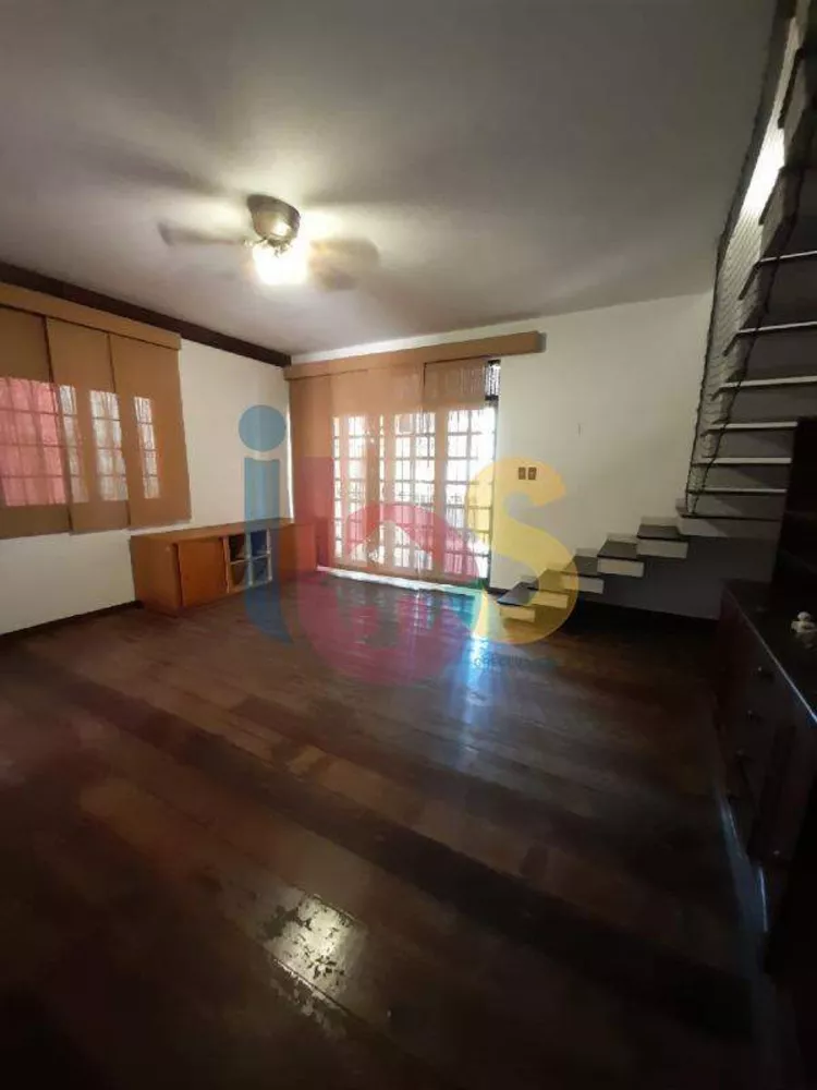 Casa para alugar com 3 quartos, 350m² - Foto 3