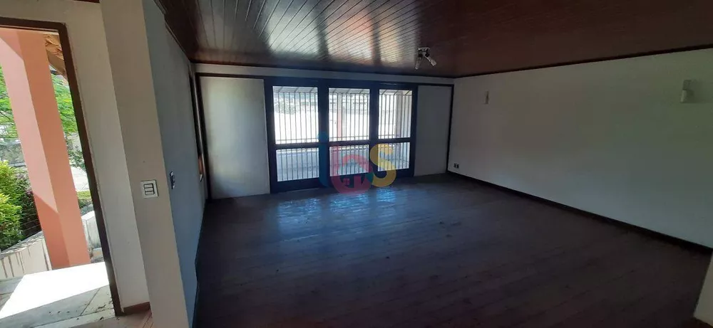 Casa à venda com 6 quartos, 800m² - Foto 5