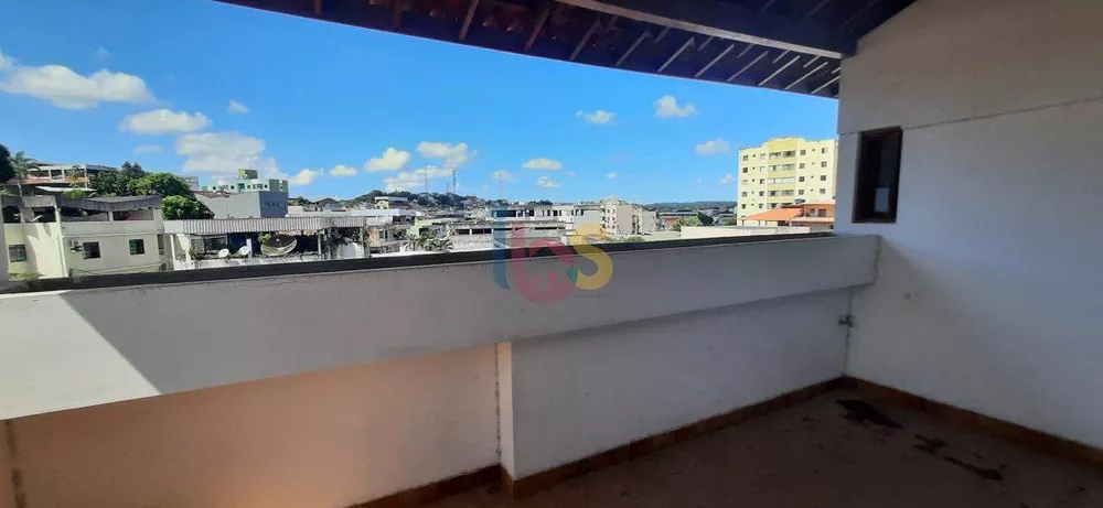 Casa à venda com 6 quartos, 800m² - Foto 7