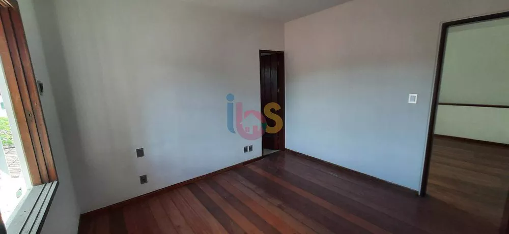 Casa à venda com 6 quartos, 800m² - Foto 12