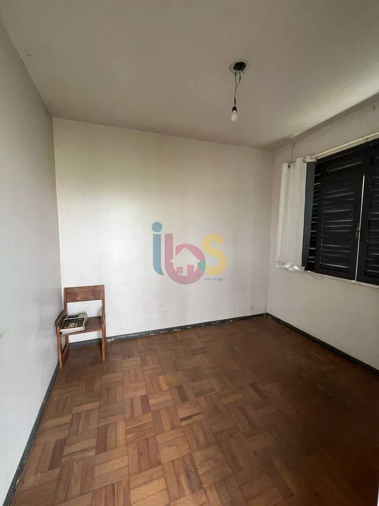 Casa à venda com 8 quartos, 184m² - Foto 10