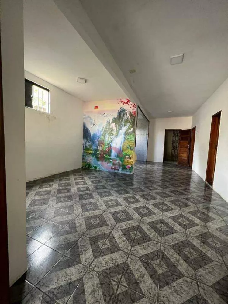 Casa à venda com 5 quartos, 300m² - Foto 4