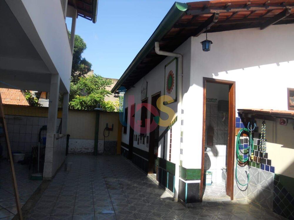 Casa, 4 quartos, 222 m² - Foto 1