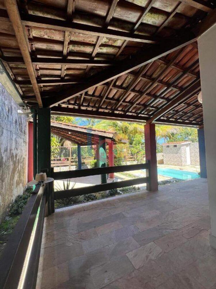 Casa à venda com 3 quartos, 250m² - Foto 1