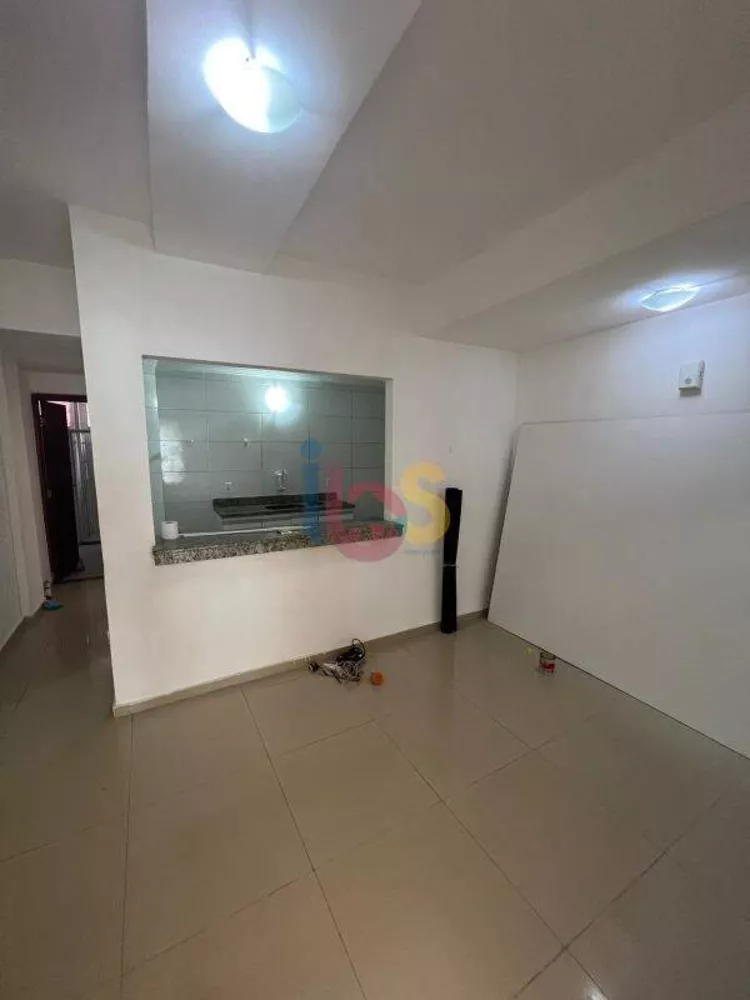 Apartamento à venda com 2 quartos, 65m² - Foto 3