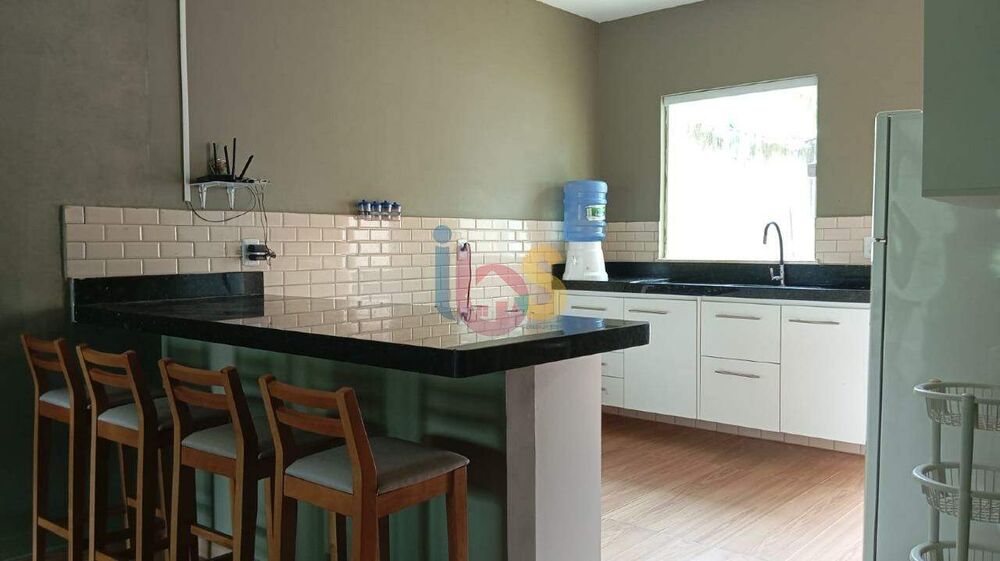 Casa à venda com 3 quartos, 250m² - Foto 5