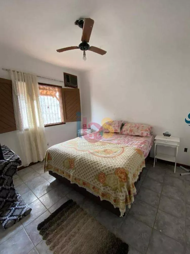 Casa à venda com 2 quartos, 80m² - Foto 2