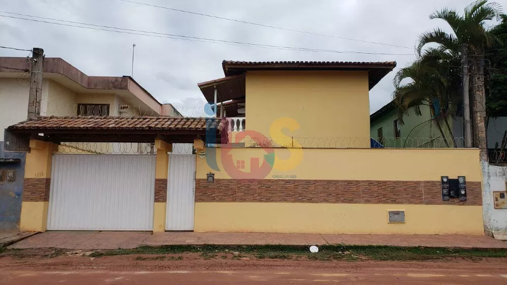 Casa à venda com 4 quartos, 161m² - Foto 1