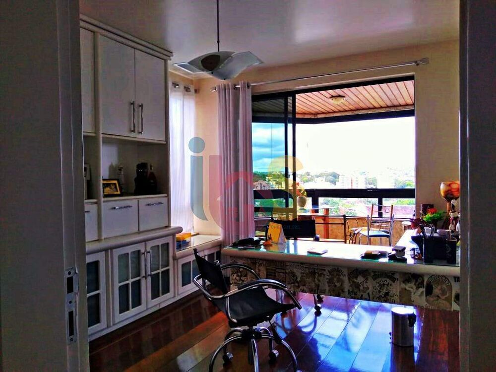 Apartamento à venda com 4 quartos, 212m² - Foto 8