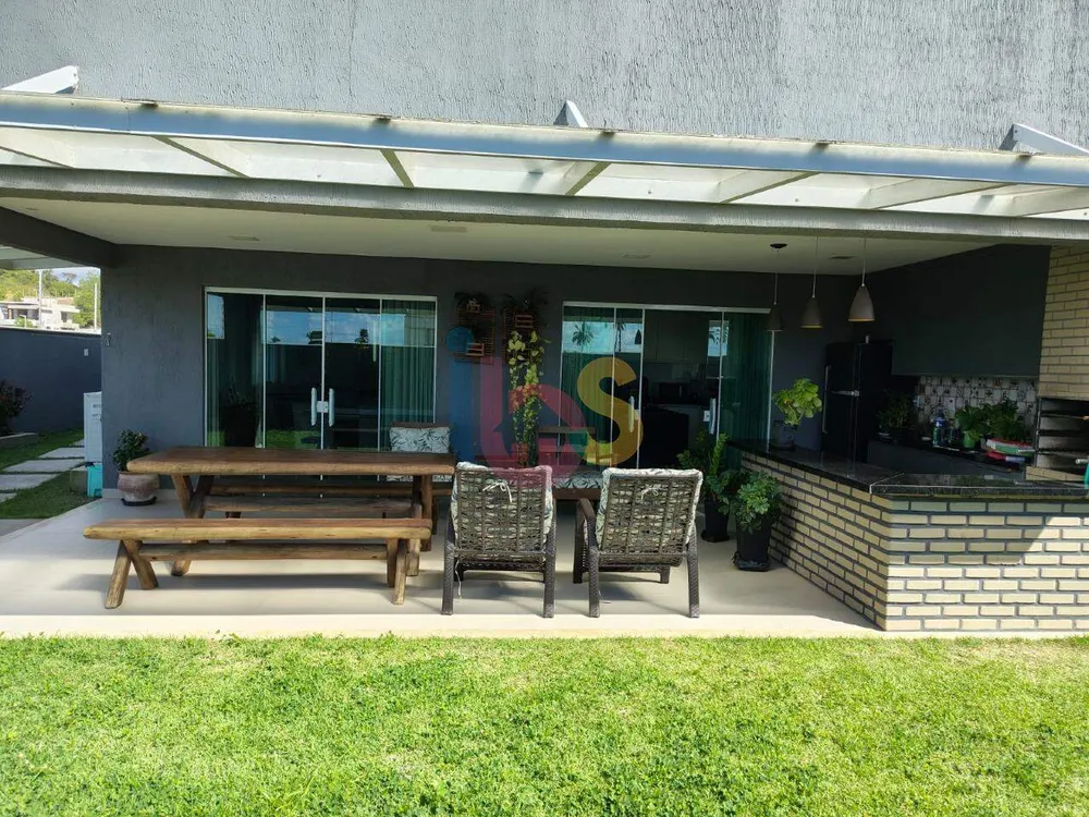 Casa, 4 quartos, 260 m² - Foto 1