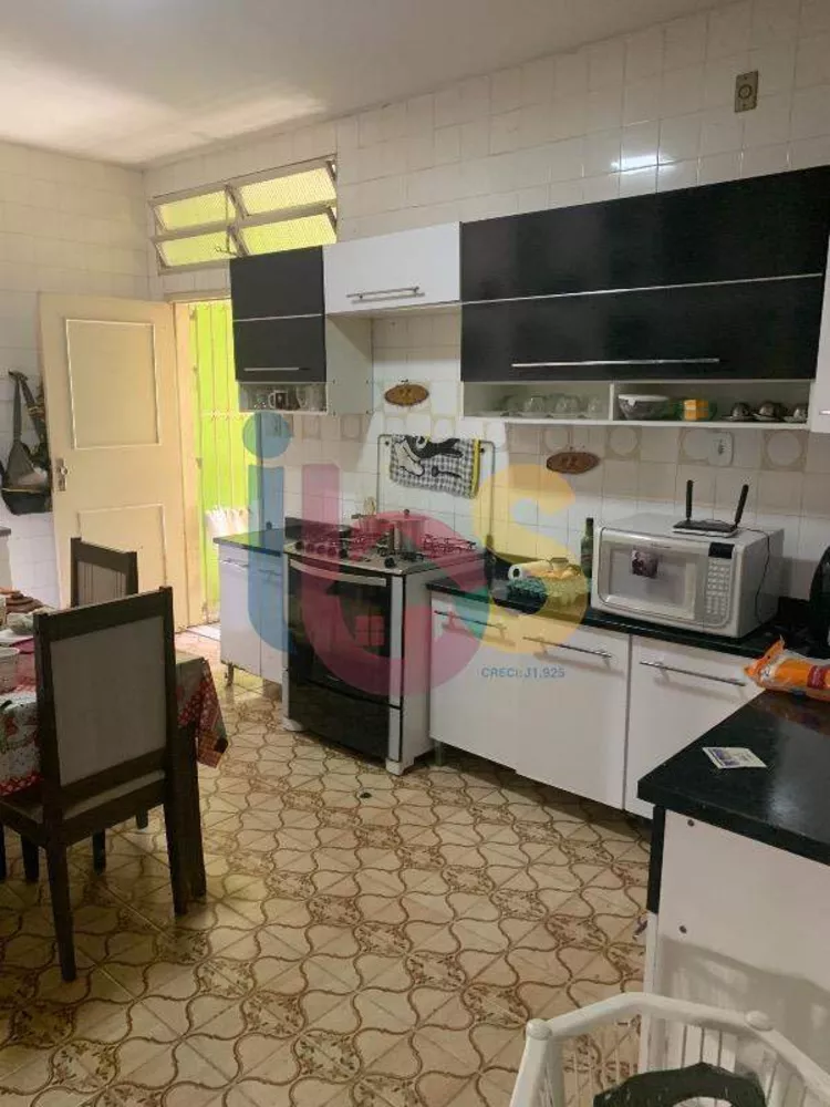 Casa à venda com 7 quartos, 480m² - Foto 4