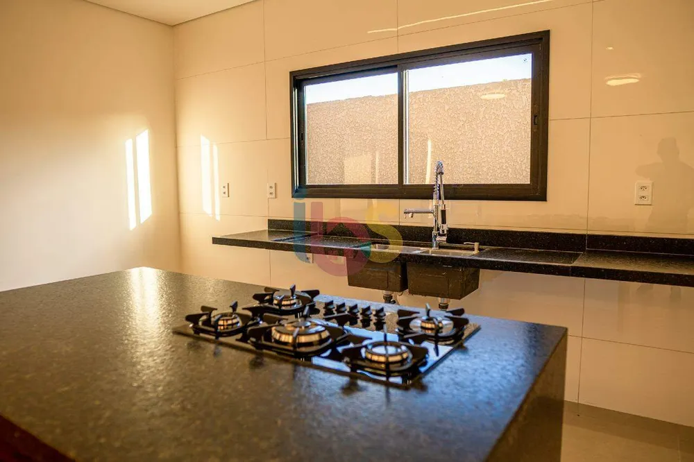 Casa, 3 quartos, 200 m² - Foto 3