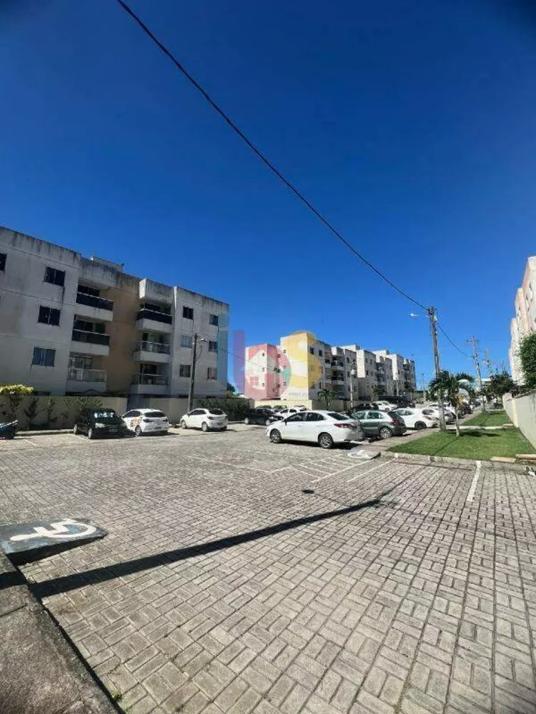 Apartamento à venda com 2 quartos, 65m² - Foto 1