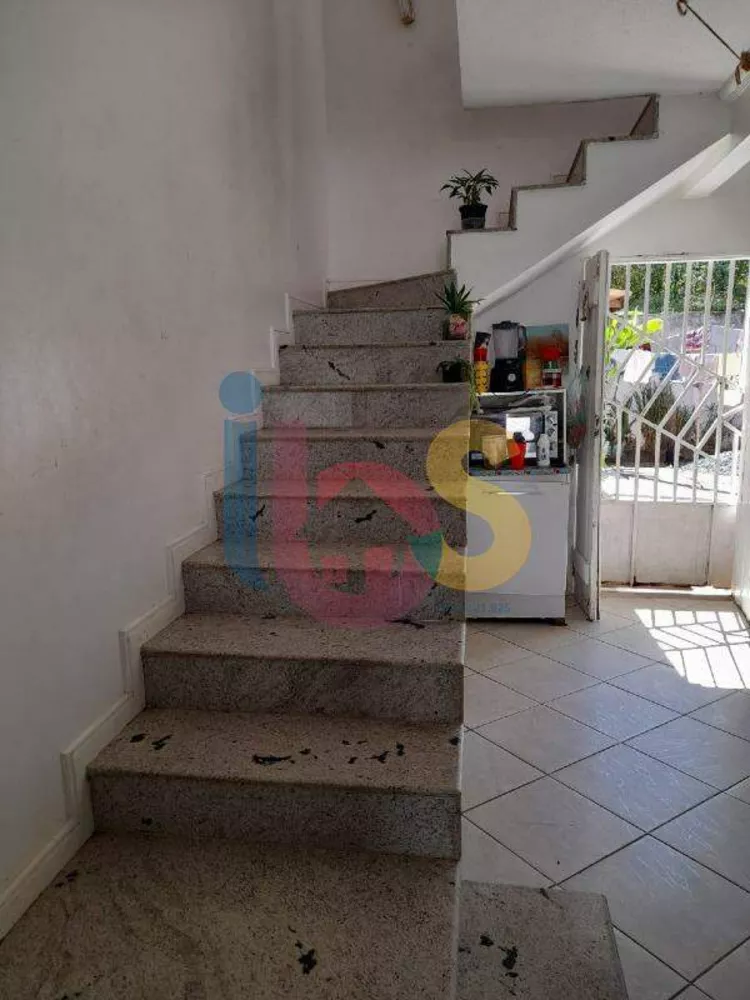 Casa à venda com 5 quartos, 160m² - Foto 6