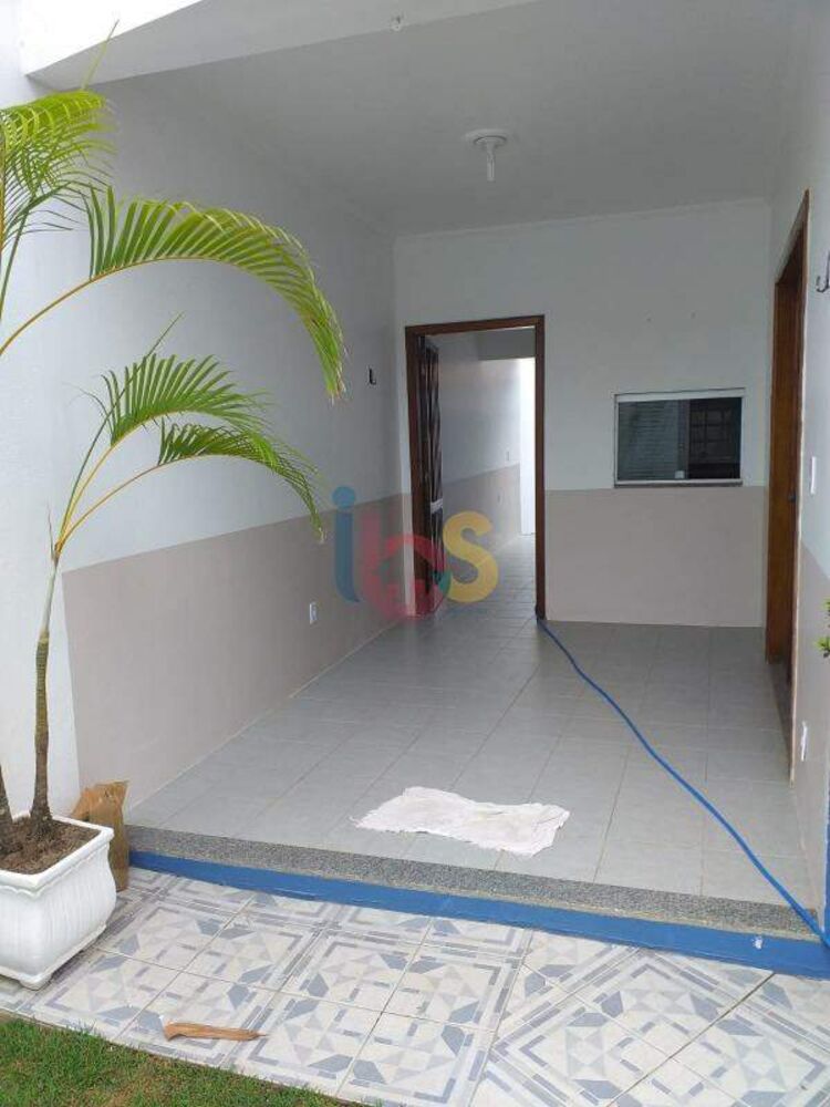 Casa à venda com 3 quartos, 100m² - Foto 4