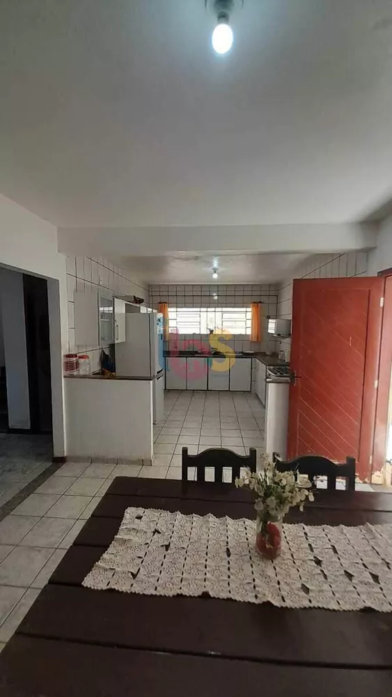 Casa à venda com 5 quartos, 350m² - Foto 4