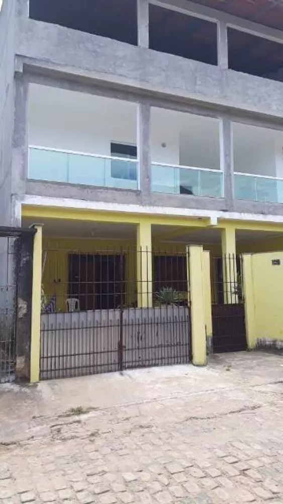 Casa à venda com 6 quartos, 300m² - Foto 1